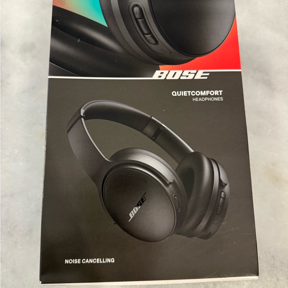 Bose QuietComfort 35 II Wireless Headphones - Black UNOPENED BOX